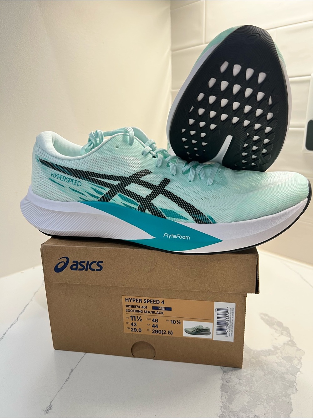 ASICS Hyperspeed 4 soothing sea/black men’s size 11.5/ women’s size 13
